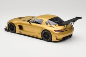 Mercedes AMG SLS C197 GT3 Street Dourado Minichamps 1:18 151113106 Metal - imagem 5 de 6