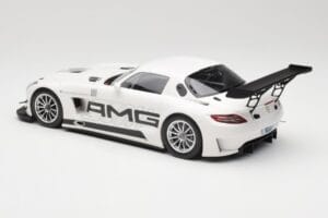 Mercedes AMG SLS C197 GT3 Street Branco Minichamps 1:18 151123107 Metal - imagem 5 de 6