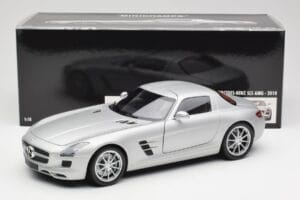 Mercedes SLS AMG C197 Iridium Prata Minichamps 1:18 100039026 Metal - imagem 8 de 8