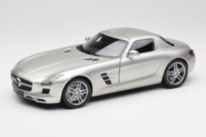 Mercedes SLS AMG C197 Matt Prata Minichamps 1:18 100039029 Metal
