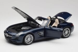 Mercedes SLS AMG R197 Roadster South Seas Azul Minichamps 1:18 100039031 Metal - imagem 2 de 8