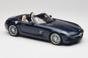 Mercedes SLS AMG R197 Roadster South Seas Azul Minichamps 1:18 100039031 Metal - imagem 6 de 8