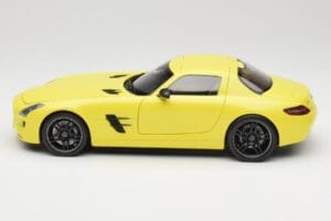 Mercedes SLS AMG C197 Amarelo Minichamps 1:18 100039022 Metal - imagem 4 de 8