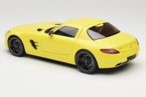 Mercedes SLS AMG C197 Amarelo Minichamps 1:18 100039022 Metal - imagem 7 de 8