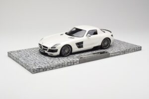 Mercedes Brabus SLS AMG 700 Biturbo Pearl Branco Minichamps 1:18 107032020 Metal