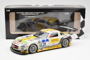 Mercedes SLS AMG GT3 #21 Rowe Racing Arnold / Roloff / Seyffarth / Jäger ADAC 24 Hours Nürburgring 2013 Minichamps 1:18 15113 - imagem 6 de 6