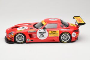 Mercedes SLS AMG GT3 #35 T. Heyer / T. Jager 24 Hours of Spa 2011 Minichamps 1:18 B66960196 Metal - imagem 3 de 6