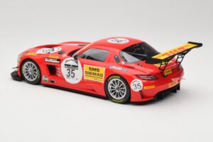 Mercedes SLS AMG GT3 #35 T. Heyer / T. Jager 24 Hours of Spa 2011 Minichamps 1:18 B66960196 Metal - imagem 5 de 6