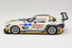 Mercedes SLS AMG GT3 #22 Rowe Racing R. Graf / M. Seyffarth ADAC 24h Nurburgring 2012 Minichamps 1:18 151123122 Metal - imagem 3 de 6