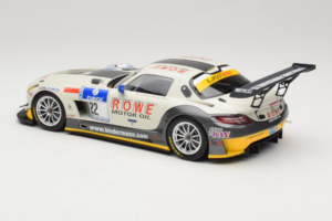Mercedes SLS AMG GT3 #22 Rowe Racing R. Graf / M. Seyffarth ADAC 24h Nurburgring 2012 Minichamps 1:18 151123122 Metal - imagem 5 de 6