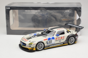 Mercedes SLS AMG GT3 #22 Rowe Racing R. Graf / M. Seyffarth ADAC 24h Nurburgring 2012 Minichamps 1:18 151123122 Metal - imagem 6 de 6