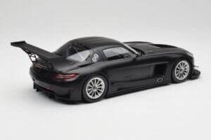 Mercedes SLS AMG GT3 C197 Street Mate Preto Minichamps 1:18 151113101 Metal - imagem 2 de 6