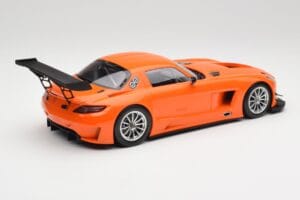 Mercedes SLS AMG GT3 C197 Street Laranja Minichamps 1:18 151113105 Metal - imagem 2 de 6
