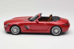 Mercedes SLS AMG R197 Roadster Le Mans Vermelho Minichamps 1:18 100039030 Metal - imagem 4 de 8