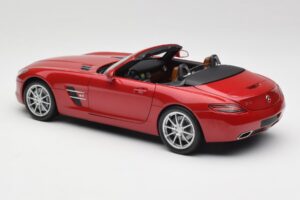 Mercedes SLS AMG R197 Roadster Le Mans Vermelho Minichamps 1:18 100039030 Metal - imagem 7 de 8