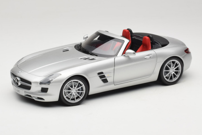 Mercedes SLS AMG Roadster Iridium Prata Minichamps 1:18 B66960078 Metal