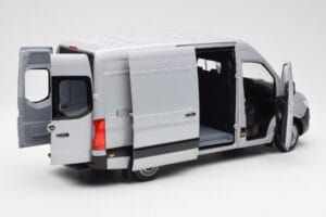 Mercedes Sprinter W907 Prata Norev 1:18 183424 Metal - imagem 2 de 8