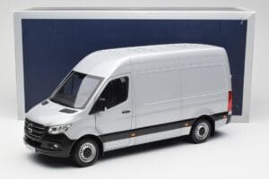 Mercedes Sprinter W907 Prata Norev 1:18 183424 Metal - imagem 8 de 8