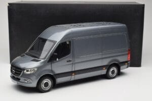 Mercedes Sprinter W907 Carrinha Selenite Grey Metallic Norev 1:18 B66004163 Metal - imagem 8 de 8