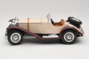 Mercedes SSK Bege & Vermelho Escuro Bburago 1:18 3009-M4 Metal - imagem 3 de 6