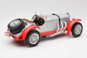 Mercedes SSK Prateado & Vermelho Bburago 1:18 3009-M2 Metal - imagem 2 de 6