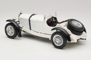 Mercedes SSK Branco Bburago 1:18 3009-P3 Metal - imagem 5 de 6
