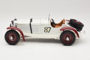 Mercedes SSKL #87 R. Caracciola Branco 1931 Bburago 1:18 3002-P1 Metal - imagem 3 de 6