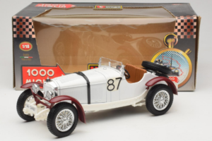 Mercedes SSKL #87 R. Caracciola Mille Miglia 1931 Bburago 1:18 3202 Metal - imagem 6 de 6