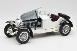 Mercedes SSKL Branco Bburago 1:18 3002 Metal - imagem 2 de 8