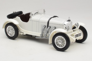 Mercedes SSKL Branco 1931 Bburago 1:18 3002-M2 Metal - imagem 4 de 6