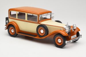Mercedes Tipo Nurburg W08 460/460K Bege MCG 1:18 MCG18034 Metal - imagem 4 de 6
