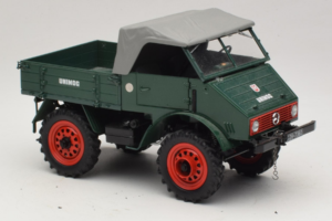 Mercedes Unimog 401 Verde Schuco 1:18 135 Metal - imagem 6 de 8