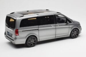 Mercedes V-Class W447 AMG Line Cinzento Metálico Norev 1:18 183488 Metal - imagem 3 de 9
