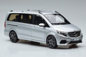 Mercedes V-Class V260 AMG Line Prata Norev 1:18 183871 Metal - imagem 6 de 10
