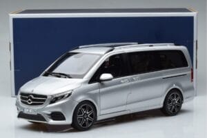 Mercedes V-Class V260 AMG Line Prata Norev 1:18 183871 Metal - imagem 10 de 10
