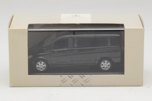 Mercedes Viano W639 Atlantis Blue Minichamps 1:43 B67871200 Metal - imagem 4 de 4