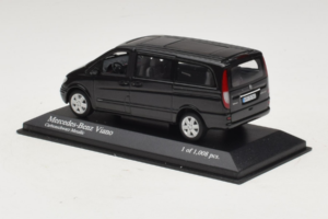 Mercedes Viano Preto Minichamps 1:43 400032210 Metal - imagem 3 de 4
