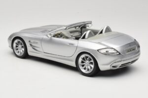 Mercedes Vision SLR Roadster Prateado Maisto 1:18 B66962107 Metal - imagem 7 de 8