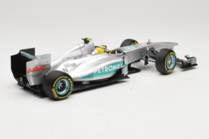 Mercedes W03 #8 N. Rosberg Mercedes AMG Petronas Showcar 2012 Minichamps 1:18 110120078 Metal - imagem 2 de 7
