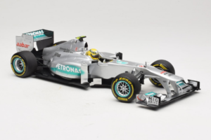 Mercedes W03 #8 N. Rosberg Mercedes AMG Petronas Showcar 2012 Minichamps 1:18 110120078 Metal - imagem 4 de 7