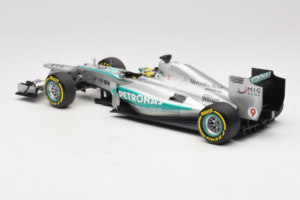 Mercedes W04 #9 N. Rosberg Mercedes AMG Petronas Showcar 2013 Minichamps 1:18 110130079 Metal - imagem 5 de 7