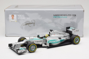 Mercedes W04 #9 N. Rosberg Mercedes AMG Petronas Showcar 2013 Minichamps 1:18 110130079 Metal - imagem 7 de 7
