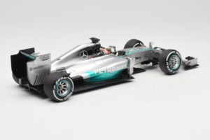 Mercedes W05 #44 L. Hamilton Mercedes AMG Petronas Chinese Grand Prix Winner 2014 Minichamps 1:18 110140244 Metal - imagem 2 de 7
