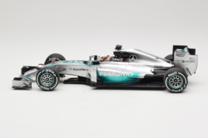 Mercedes W05 #44 L. Hamilton Mercedes AMG Petronas Chinese Grand Prix Winner 2014 Minichamps 1:18 110140244 Metal - imagem 3 de 7