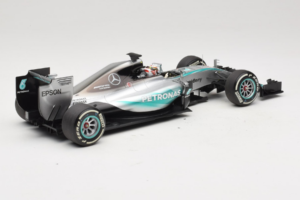 Mercedes W06 #44 L. Hamilton F1 World Champion 2015 Dealer Edition Minichamps 1:18 B66960539 Metal - imagem 2 de 7