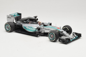 Mercedes W06 #44 L. Hamilton F1 World Champion 2015 Dealer Edition Minichamps 1:18 B66960539 Metal - imagem 4 de 7