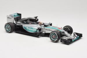 Mercedes W06 #44 L. Hamilton Mercedes AMG Petronas Australian Grand Prix Winner 2015 Minichamps 1:18 110150044 Metal - imagem 4 de 7