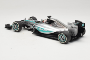 Mercedes W06 #44 L. Hamilton Mercedes AMG Petronas Australian Grand Prix Winner 2015 Minichamps 1:18 110150044 Metal - imagem 5 de 7