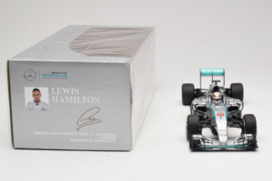 Mercedes W06 #44 L. Hamilton Mercedes AMG Petronas Australian Grand Prix Winner 2015 Minichamps 1:18 110150044 Metal - imagem 6 de 7
