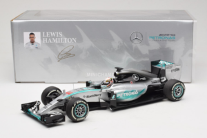 Mercedes W06 #44 L. Hamilton Mercedes AMG Petronas Australian Grand Prix Winner 2015 Minichamps 1:18 110150044 Metal - imagem 7 de 7